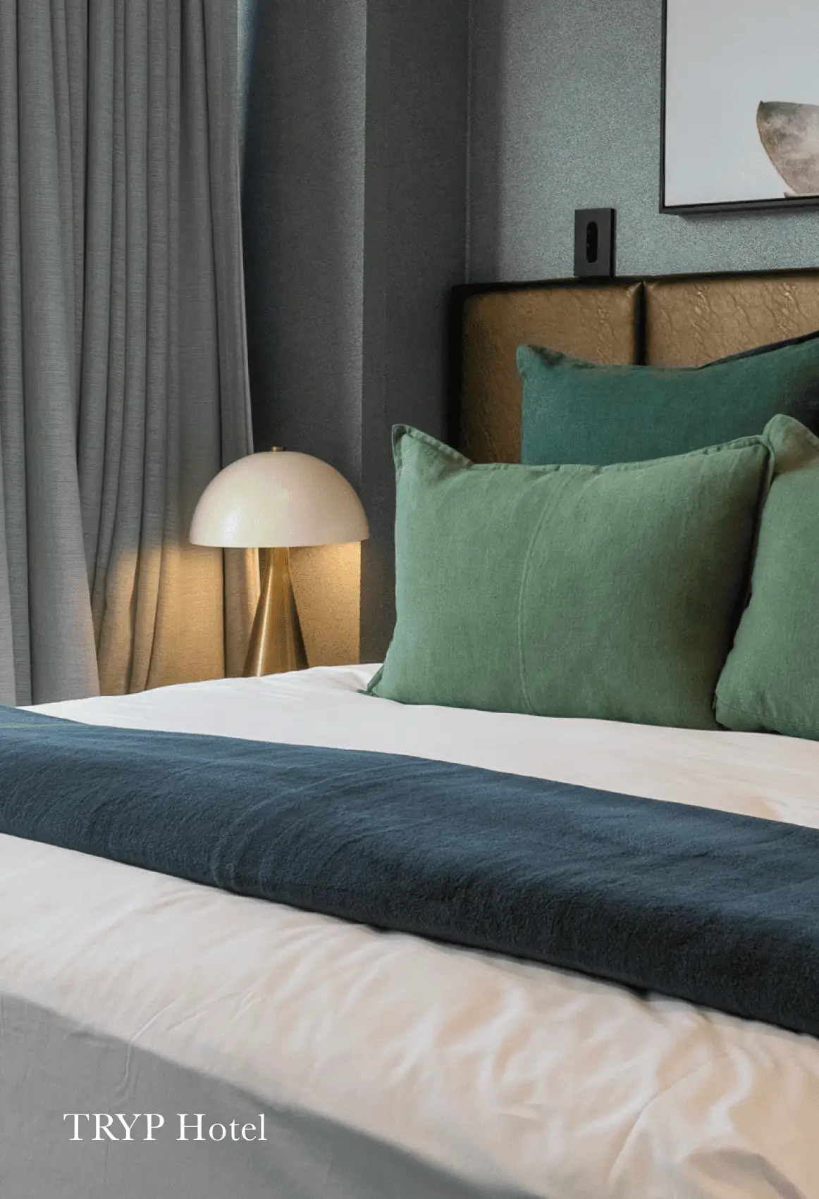 TRYP Wellington hotel master bedroom